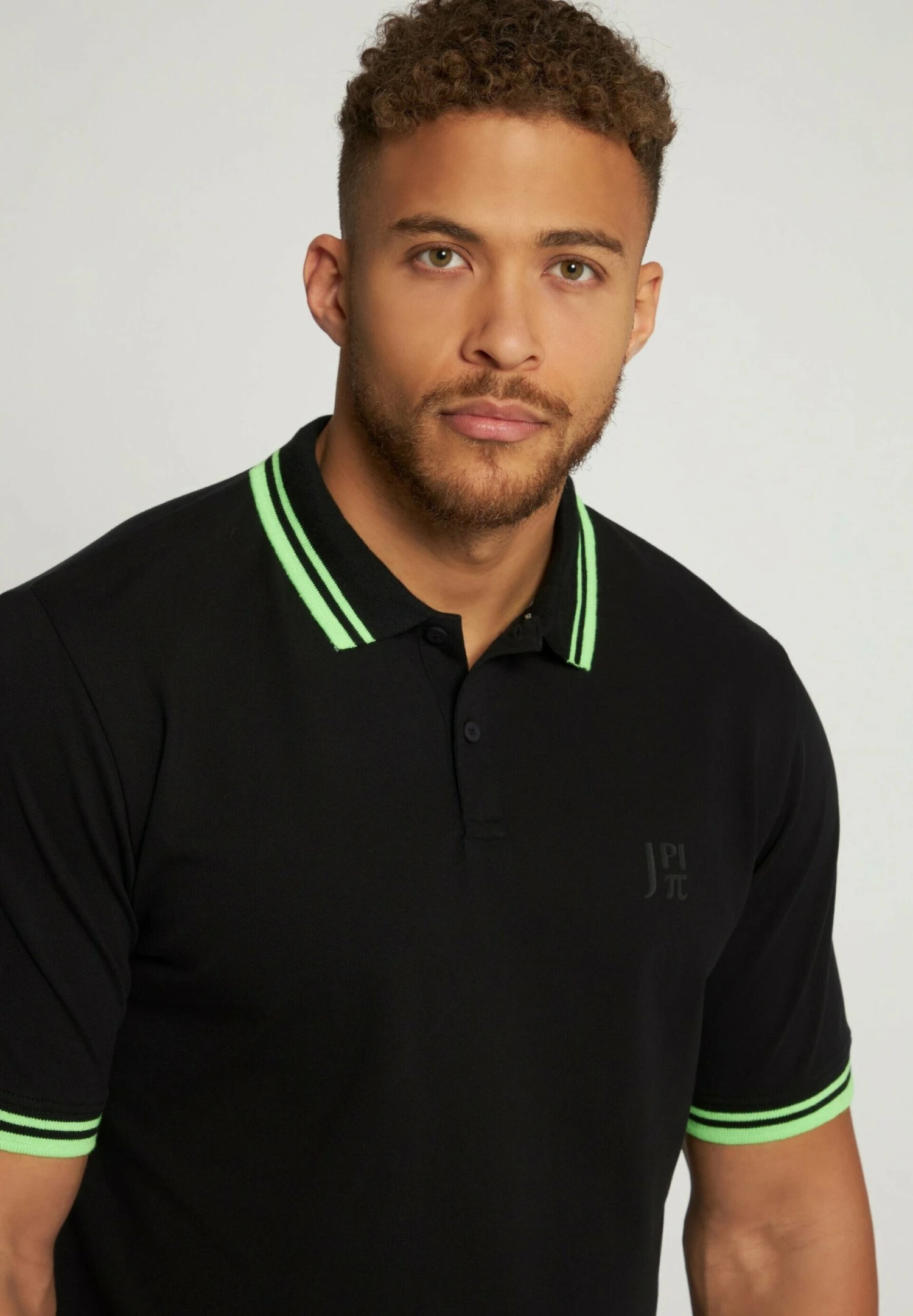 JP1880 Funktions Flexnamic® Outdoor Halbarm - Poloshirt - Schwarz 4 JP1880 Funktions Flexnamic® Outdoor Halbarm - Poloshirt - Schwarz - Afbeelding 2