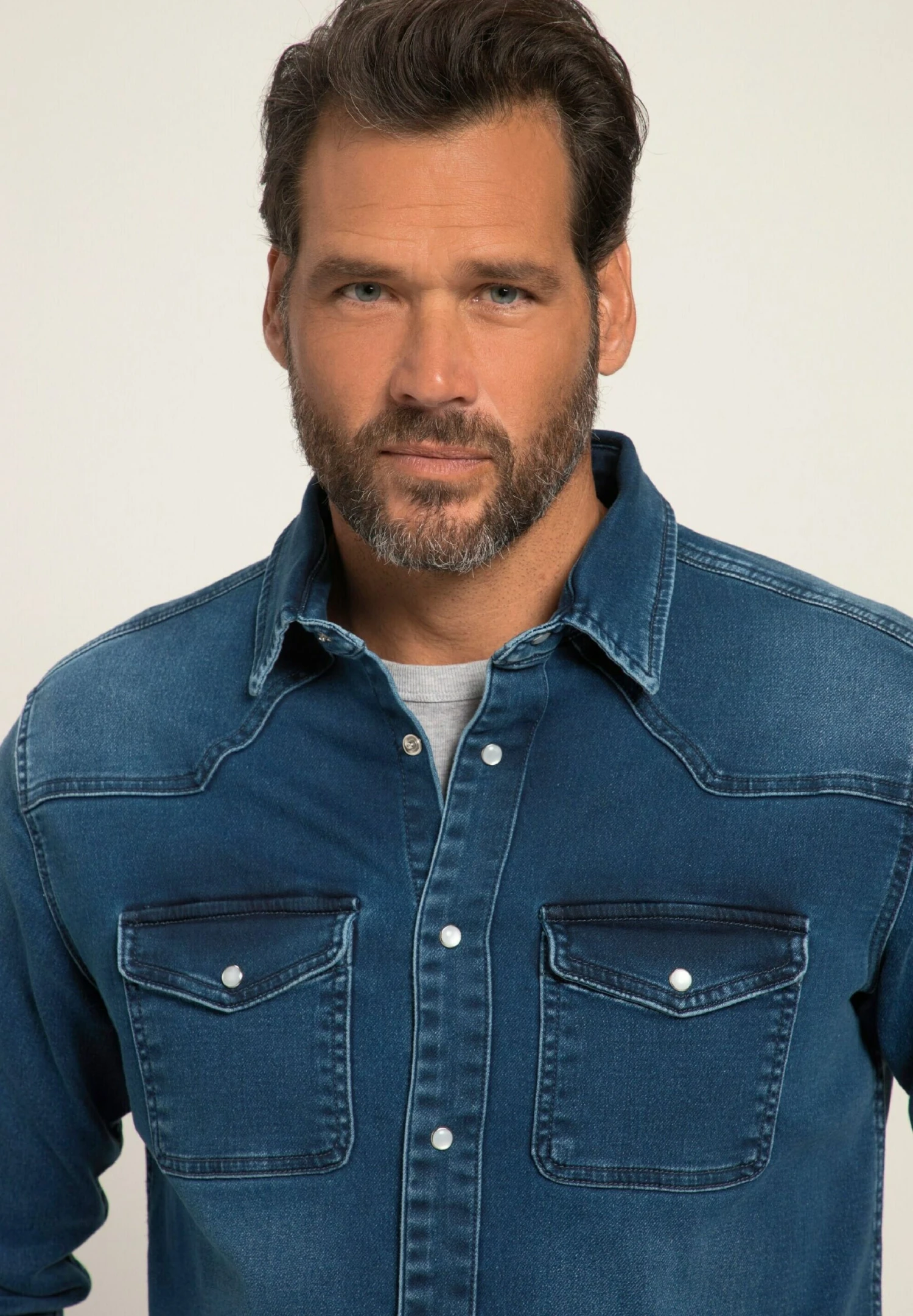 JP1880 Flexnamic Langarm Kentkragen Modern Basic- Overhemd - Blue Denim 4 JP1880 Flexnamic Langarm Kentkragen Modern Basic- Overhemd - Blue Denim - Afbeelding 2